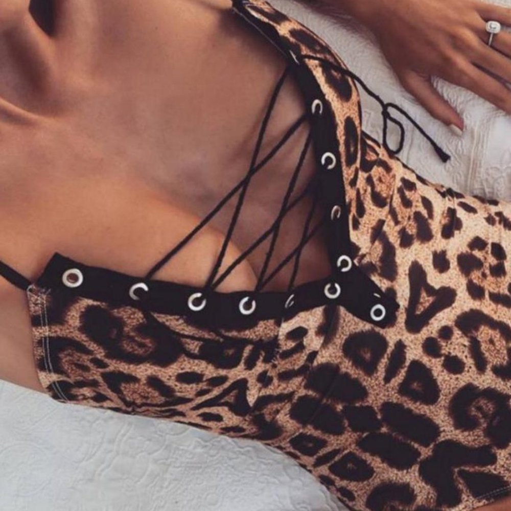 LEOPARD PRINT LACE-UP BODYSUIT - Picture 3 of 4